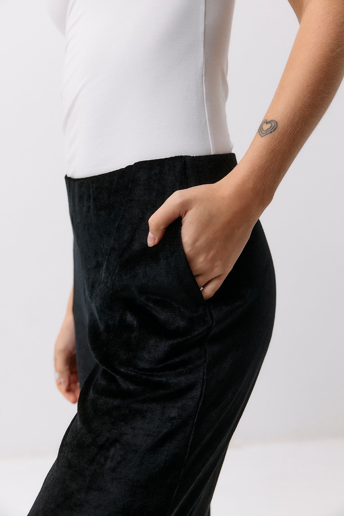 Velvet Pants - black intense