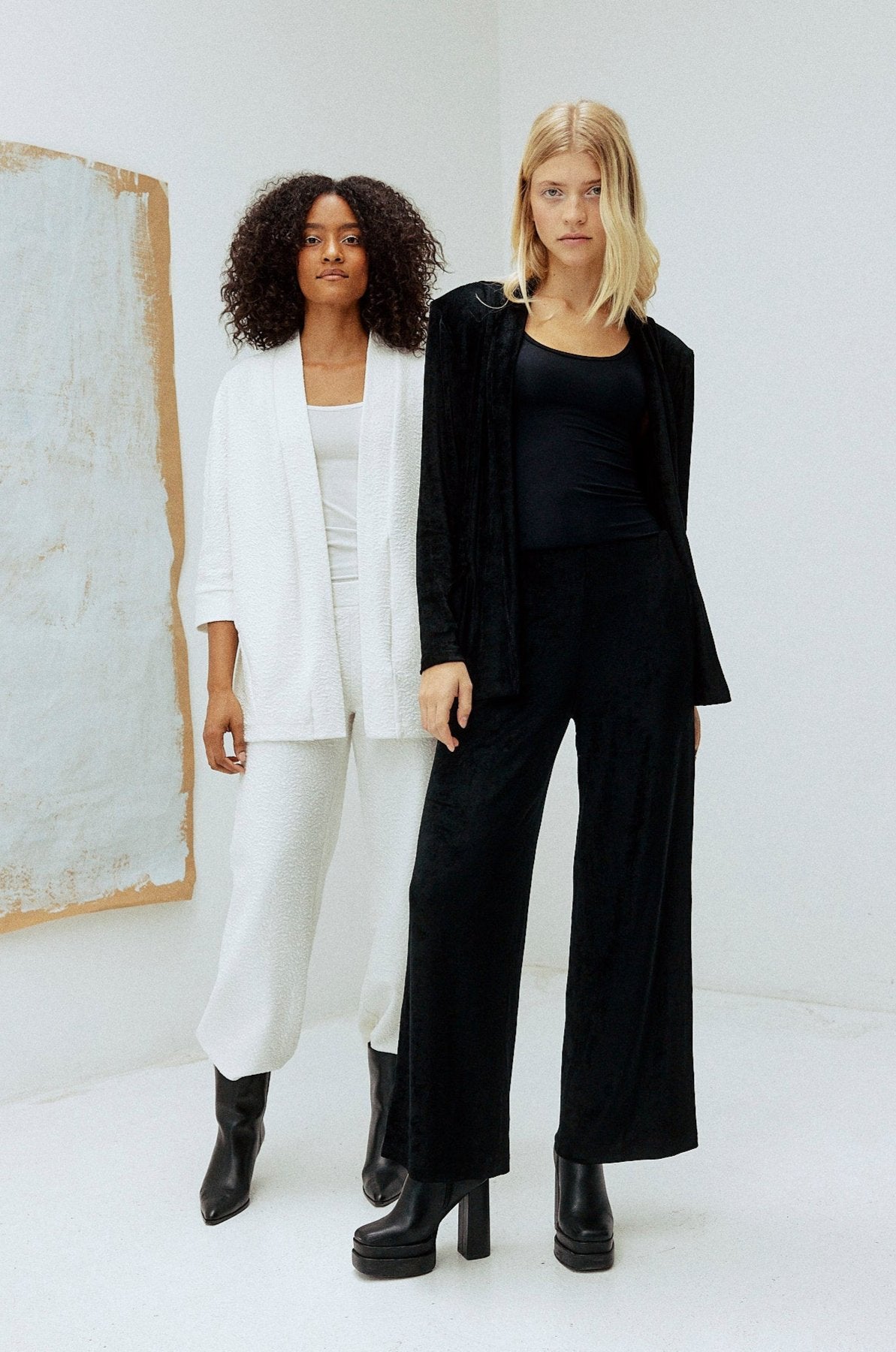 Velvet Pants - black intense