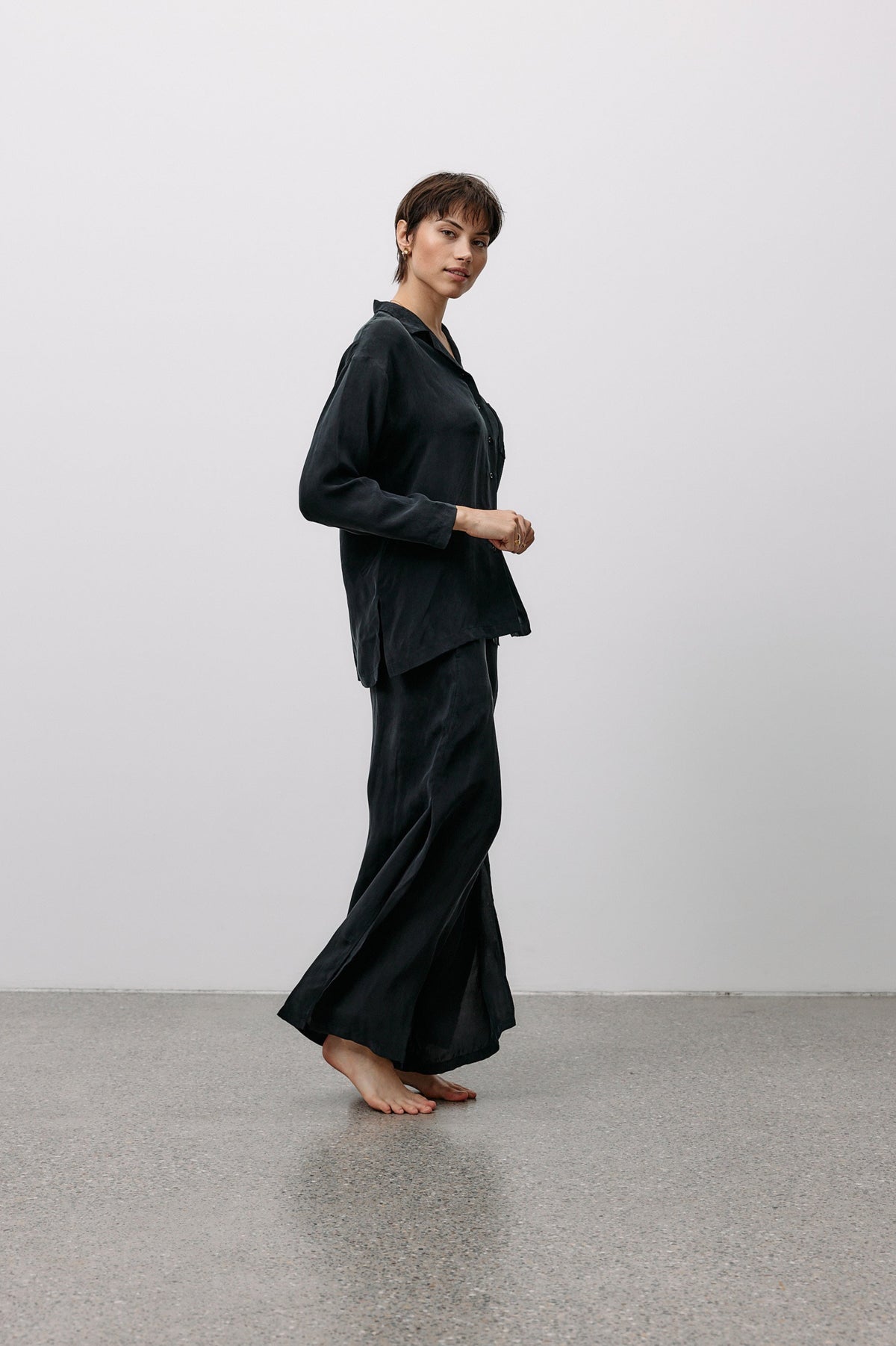 Woven Cupro Leisure Pants - graphite