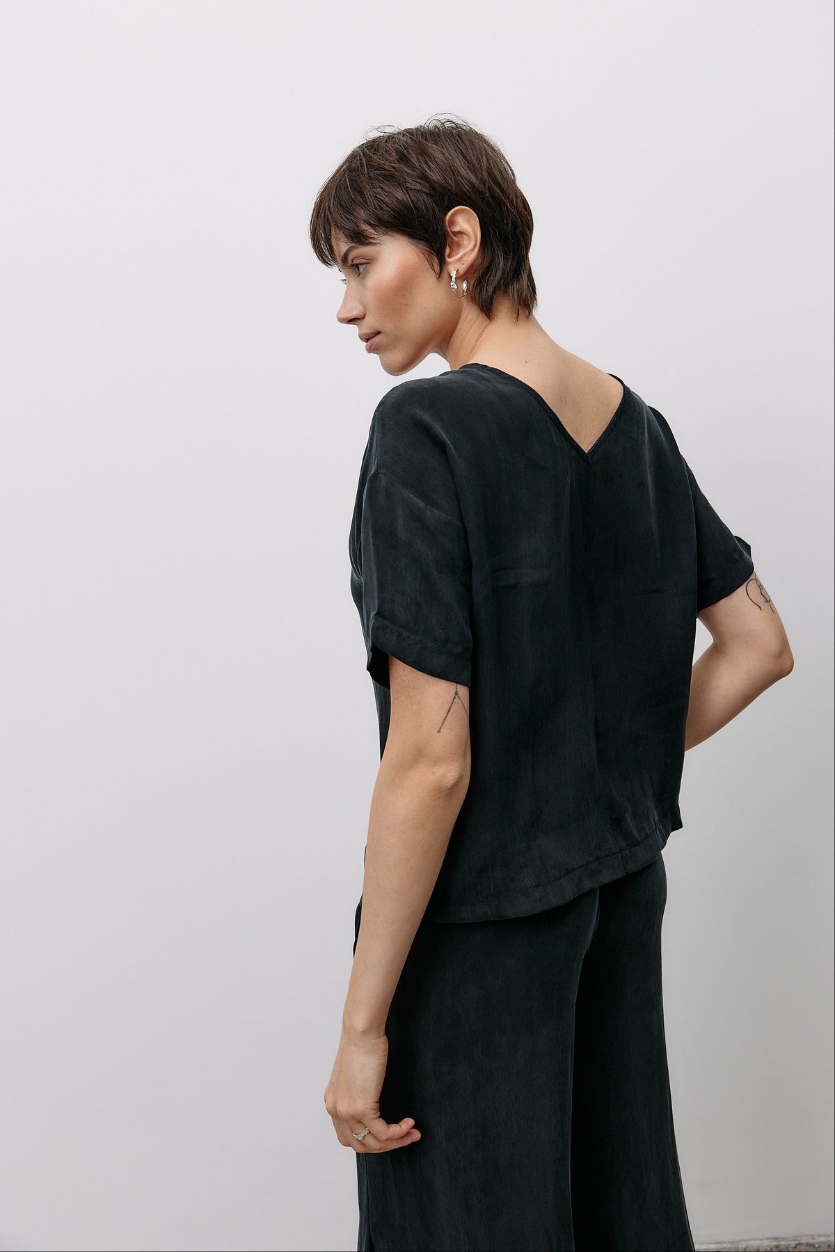 Woven Cupro Reversible Top - graphite