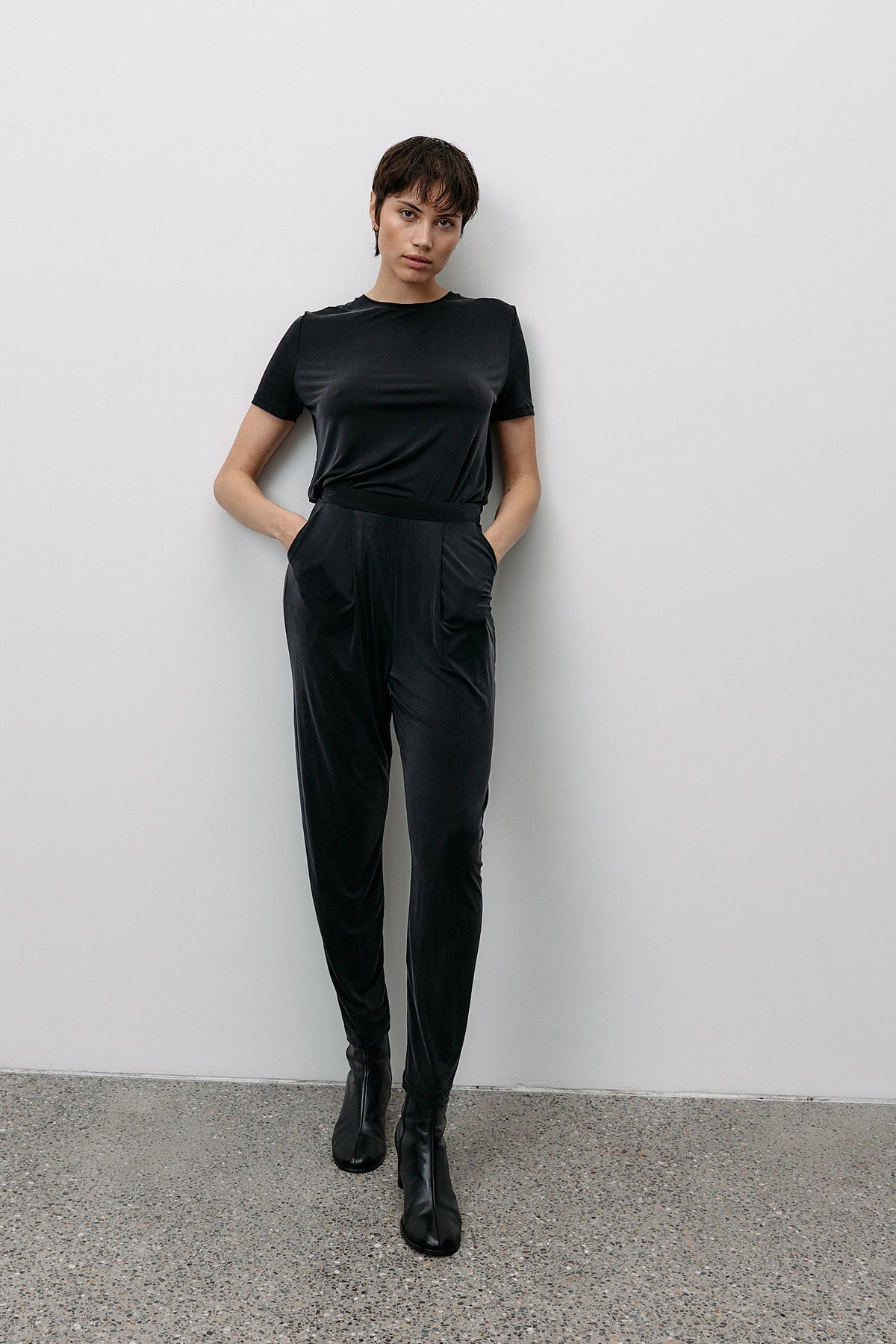 Cupro Lounge Jogger - graphite