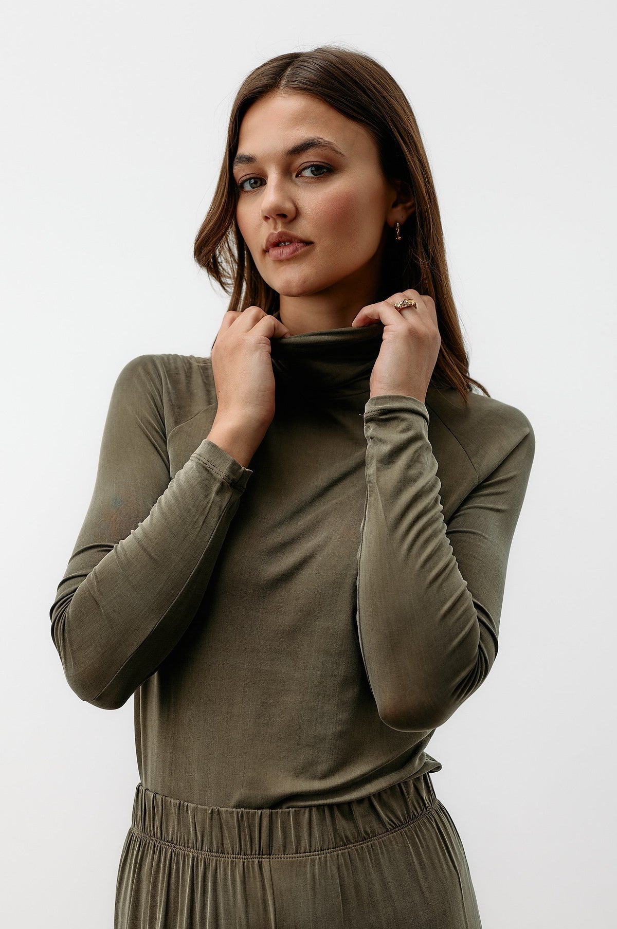 Cupro Tube Neck - dusty olive
