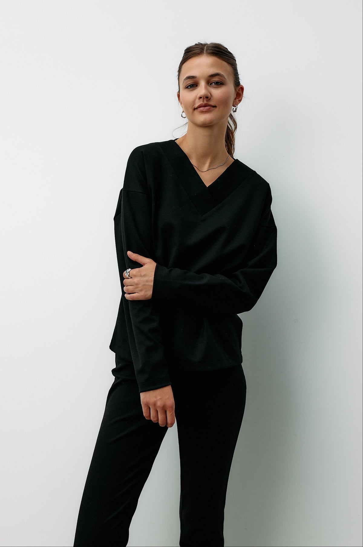 Transformation V-Neck - black intense