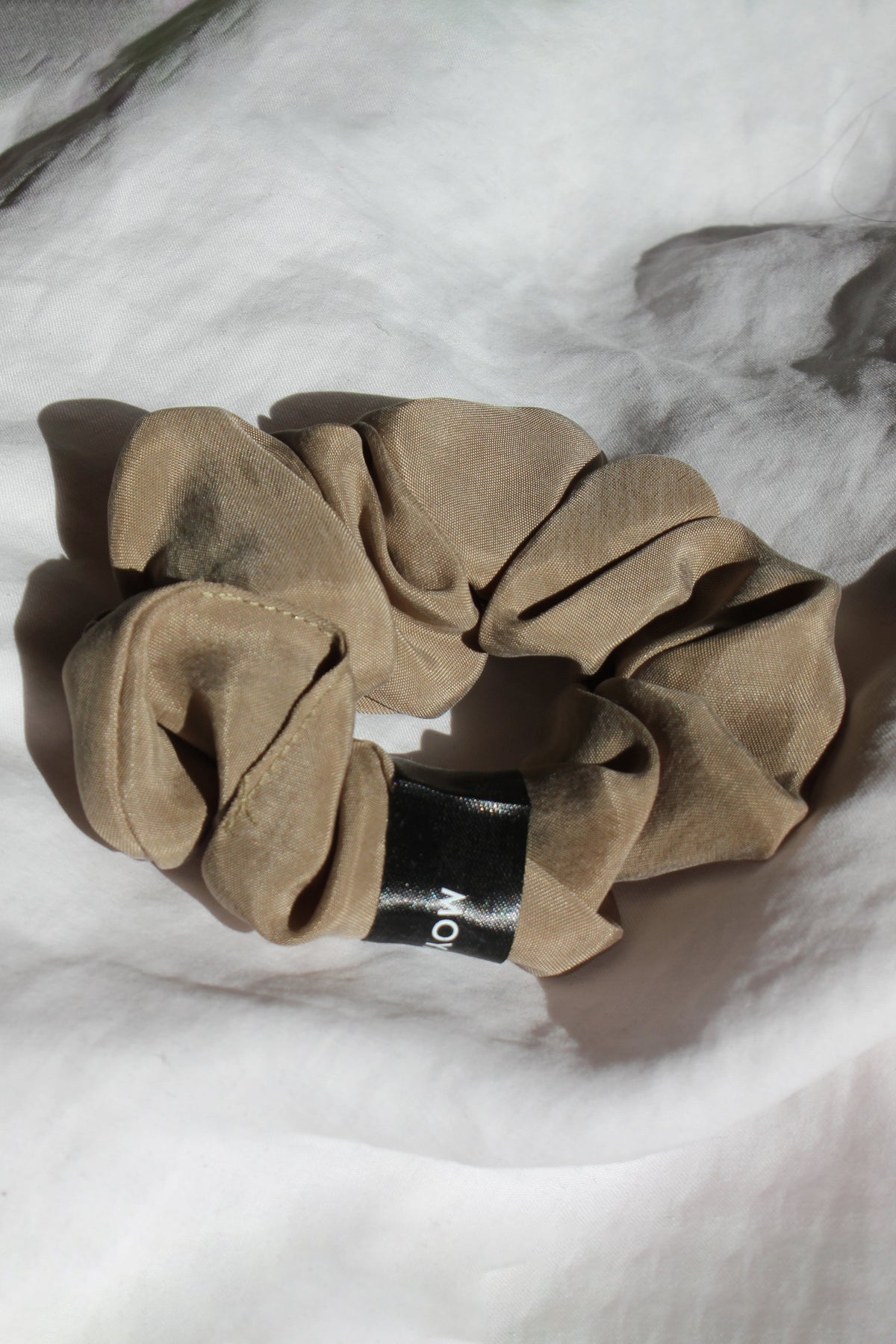 Woven Cupro Scrunchie medium - coriander