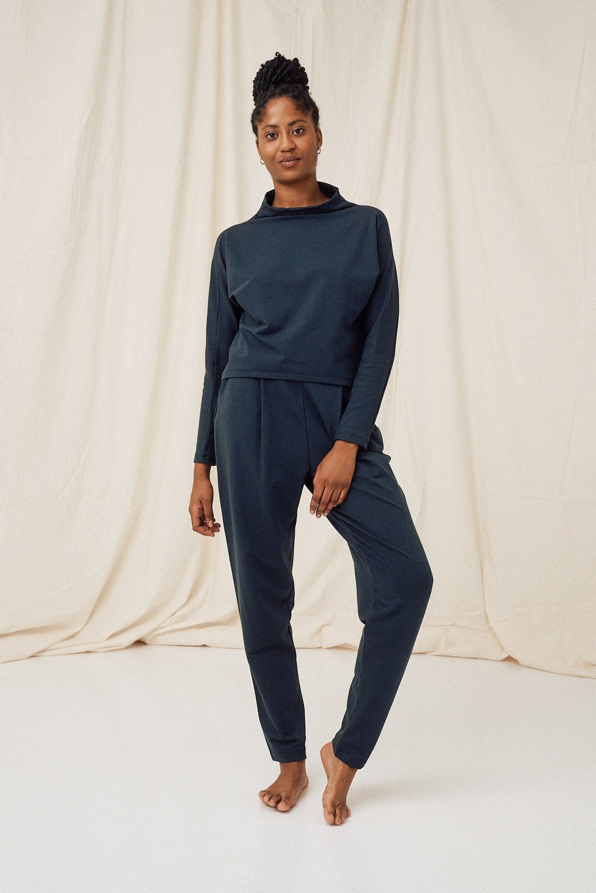 Formal Crop Sweater - blue note