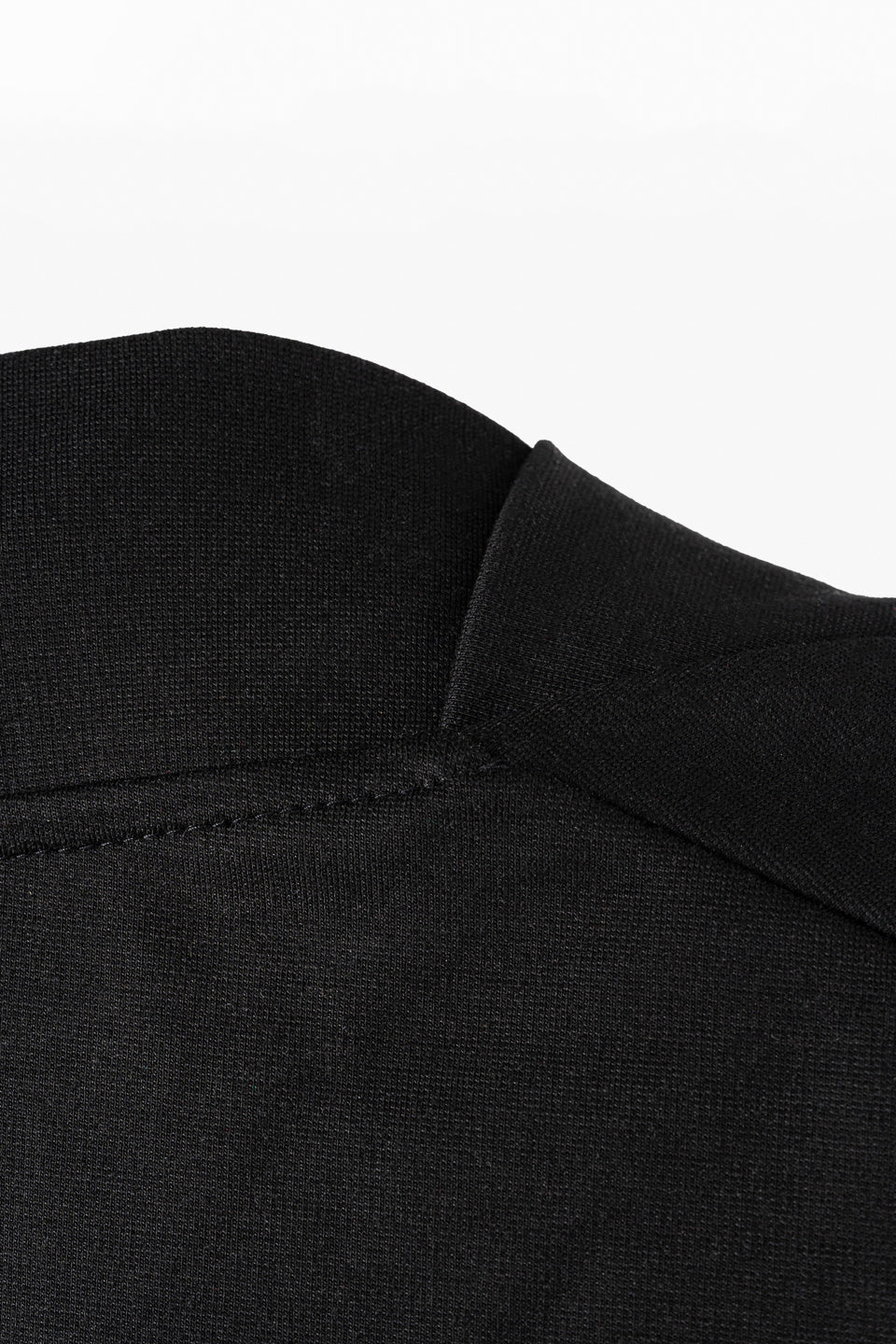 Transformation V-Neck - black intense